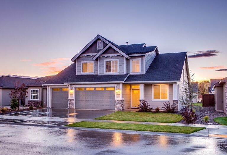 roof replacement cost 2,200 Sq. Ft. House